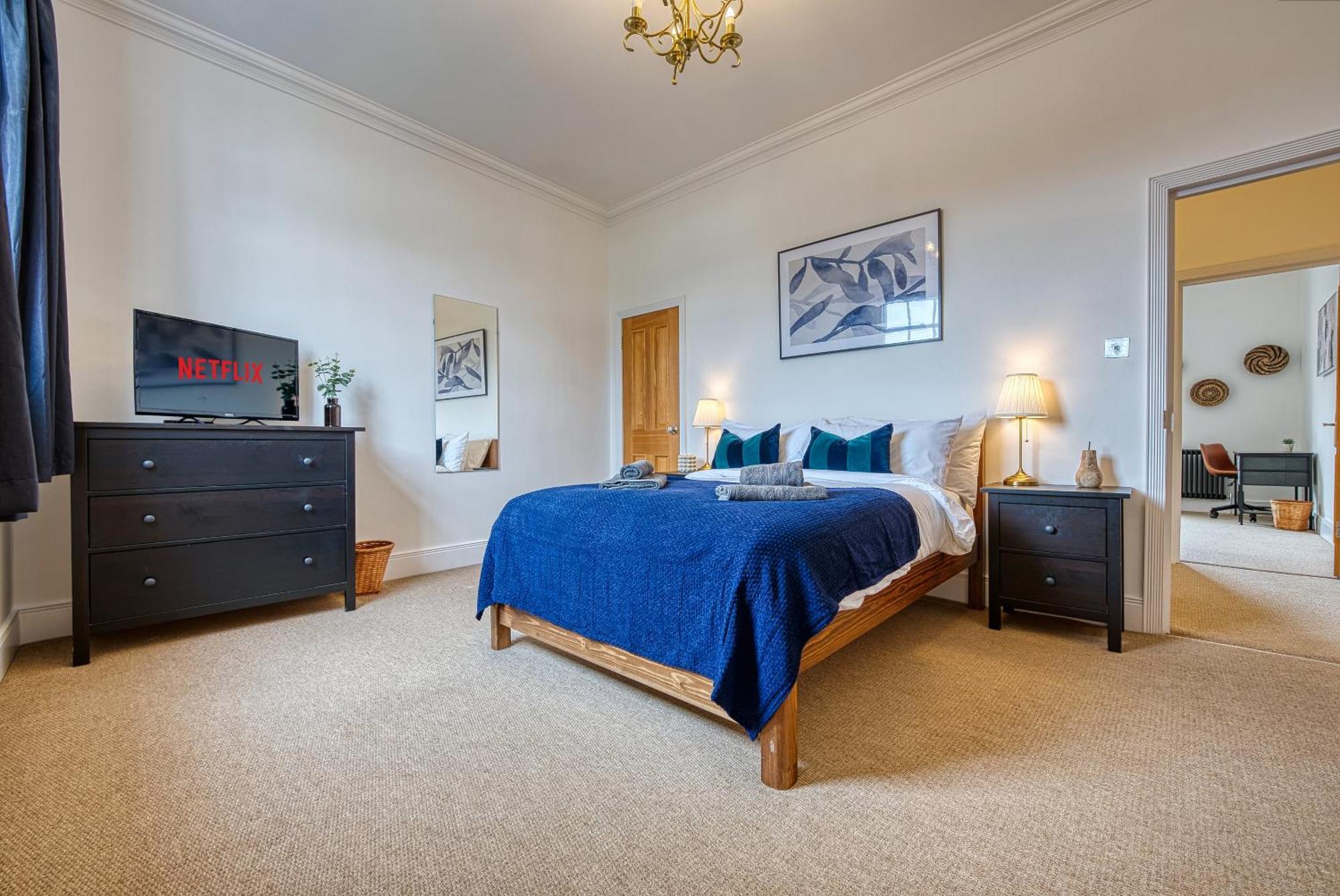 2 Bed Stunning Chic Modern Spacious Apt, Ocean Village, Southampton - Plenty Of Parking - By Blue Puffin Stays Exterior photo